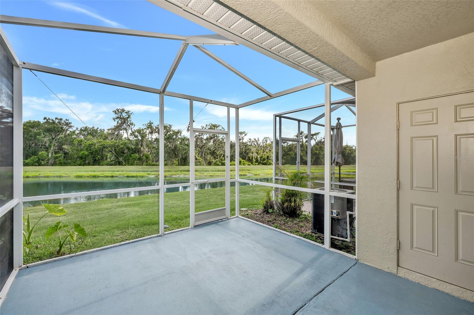 Screened-in lanai with storage space