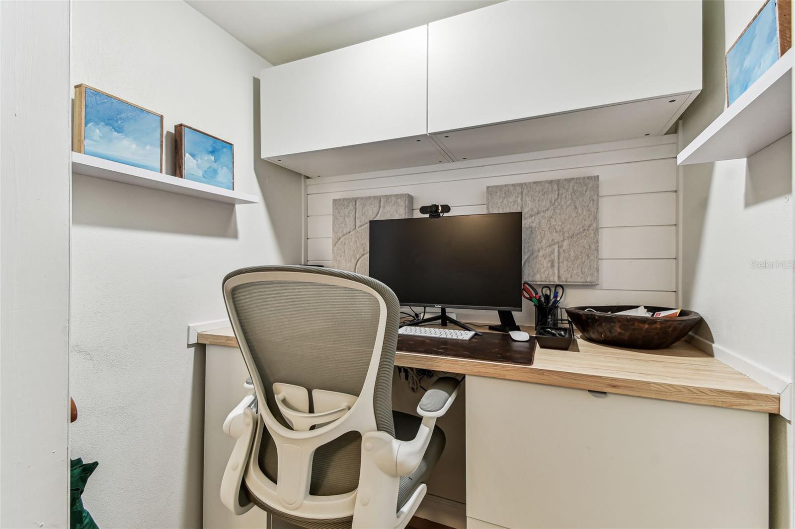 Built in office next to the kitchen