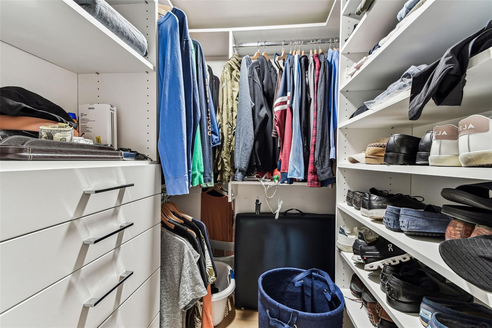 Custom closet