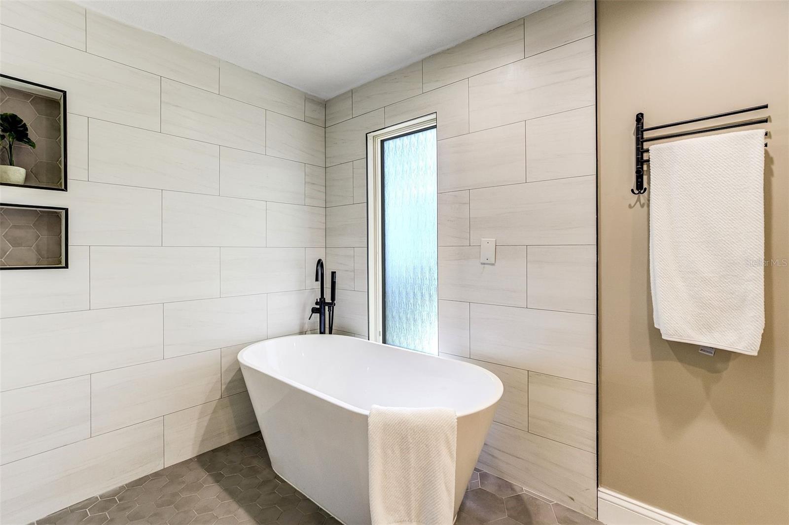 Primary Bathroom Tub