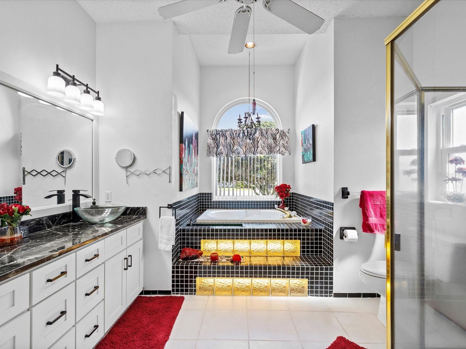 primary en suite bathroom