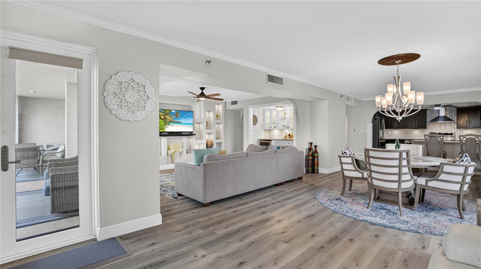 dining / living area