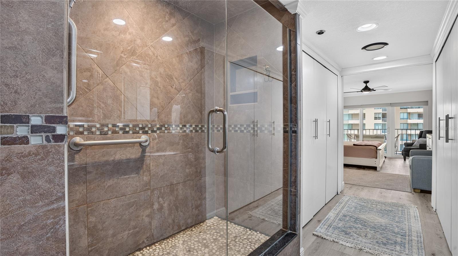 primary bathroom en suite