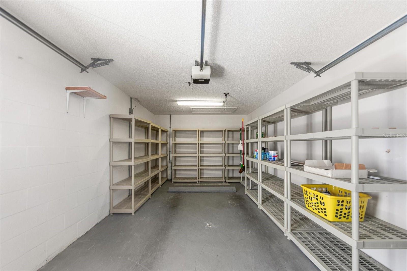 1-CAR GARAGE