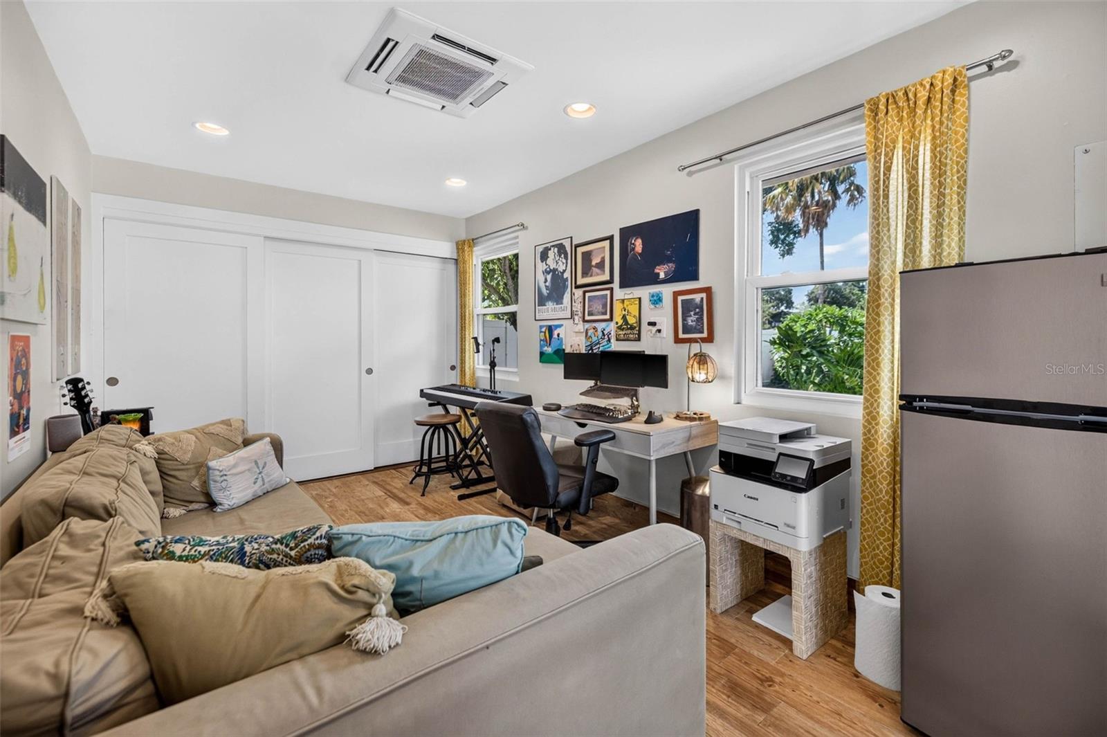 Bonus Detached Office