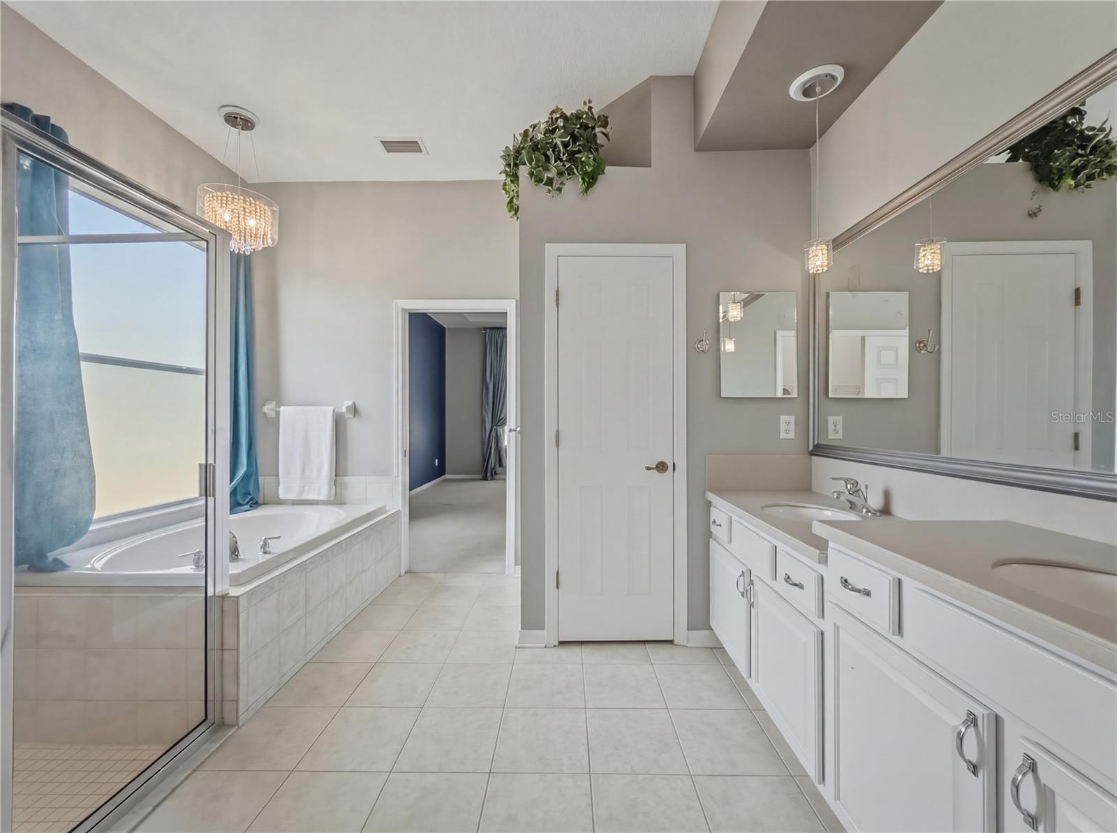 Primary Bath - 11530 Oyster Bay Circle, New Port Richey, FL 34654