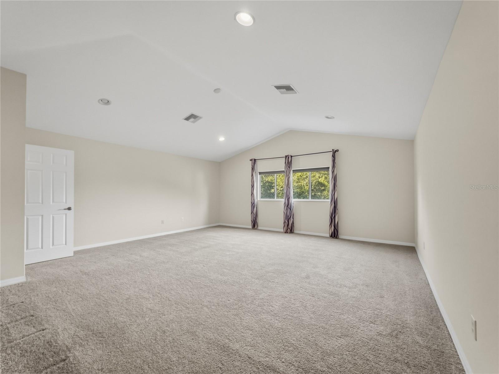Upstairs Bonus Room - 11530 Oyster Bay Circle, New Port Richey, FL 34654