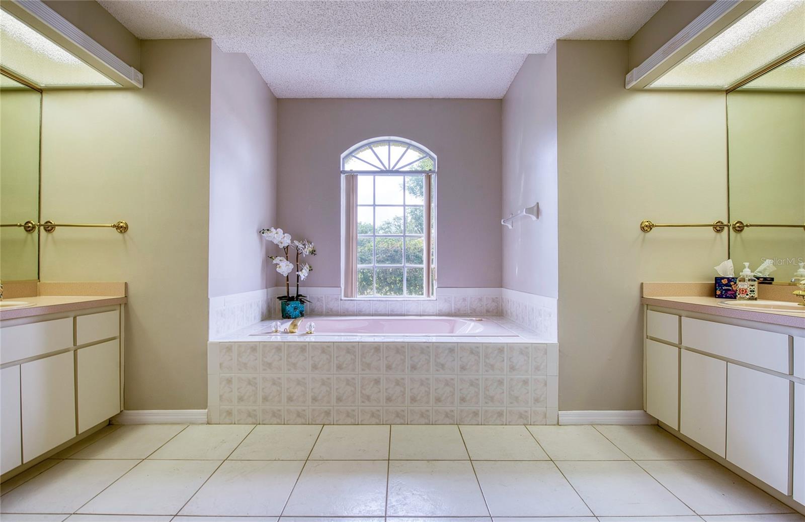 Master Bath - His  and Hers Sink Vanities