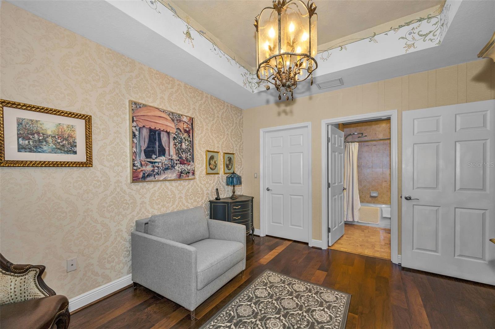 Guest Bedroom 1