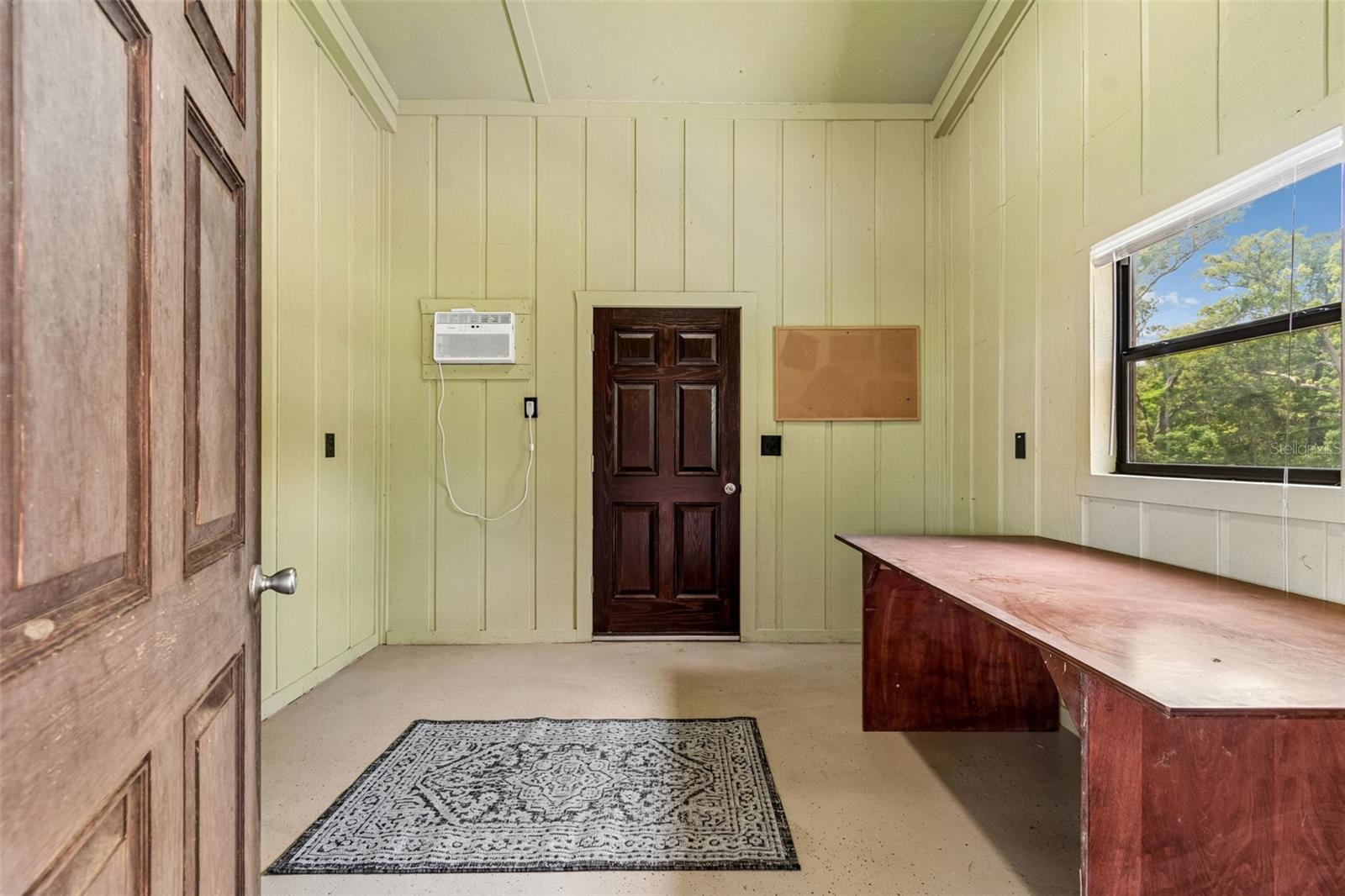 Tack room with AC