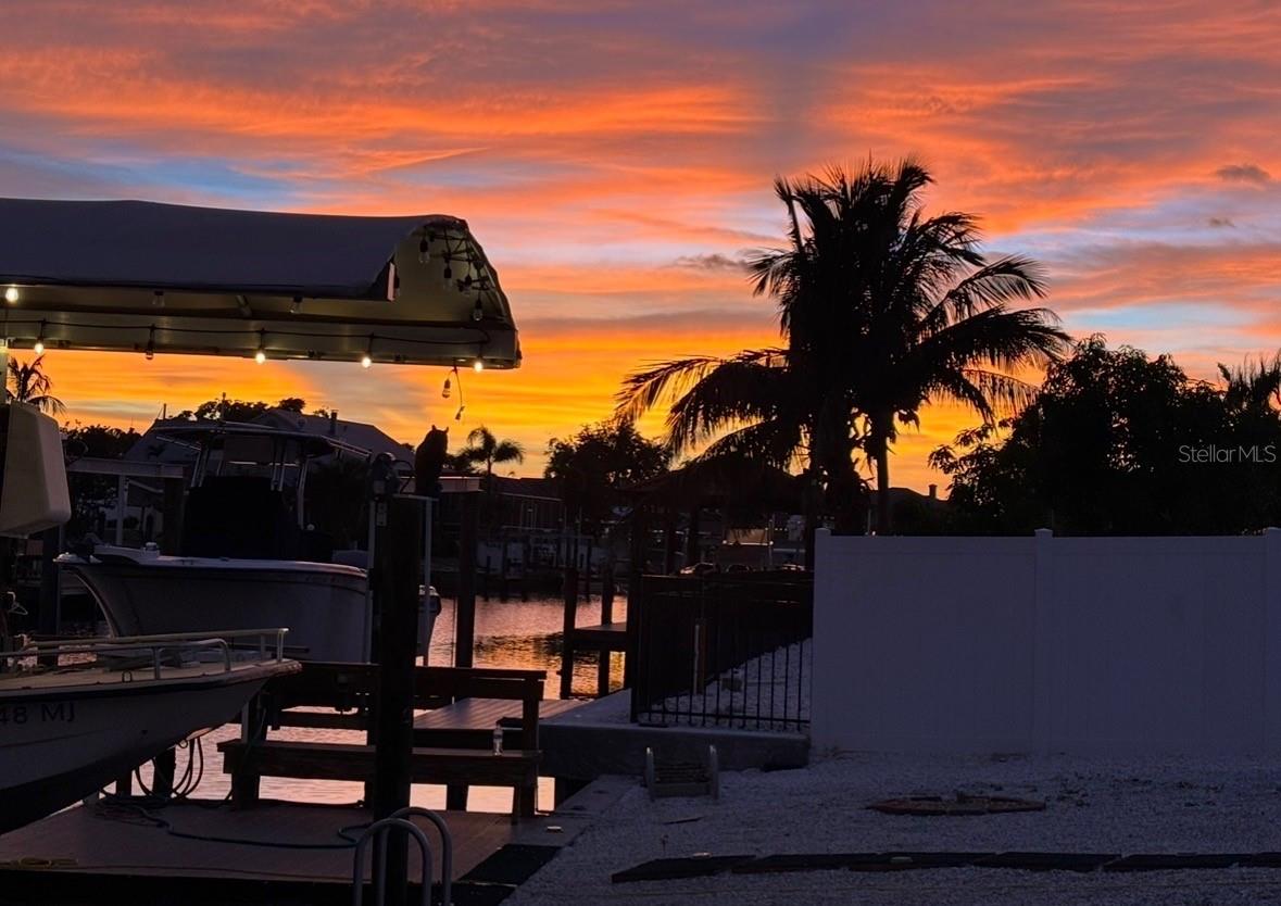 AWESOME WATERFRONT SUNSETS