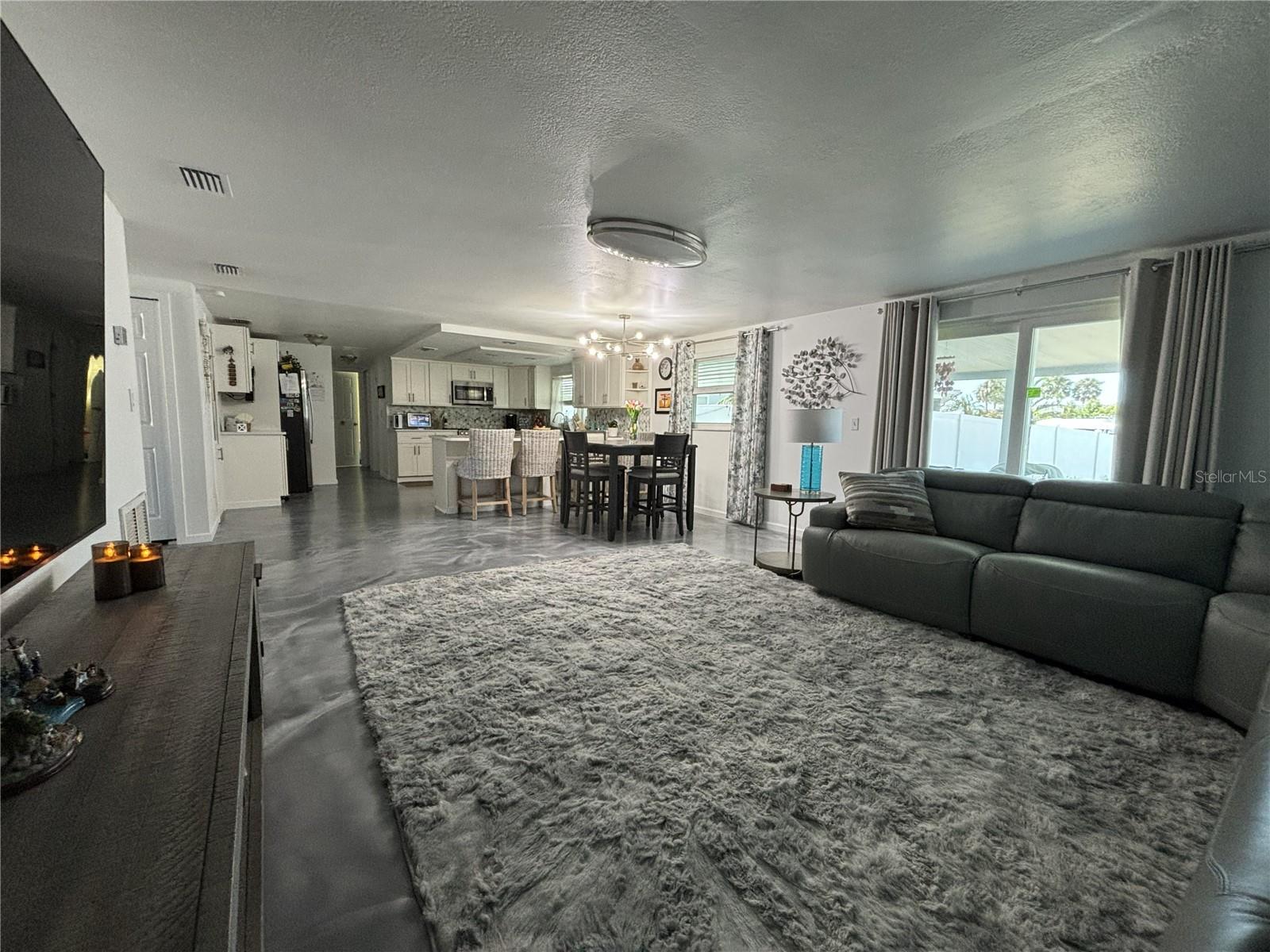 OPEN FLOOR PLAN LIVING AREA