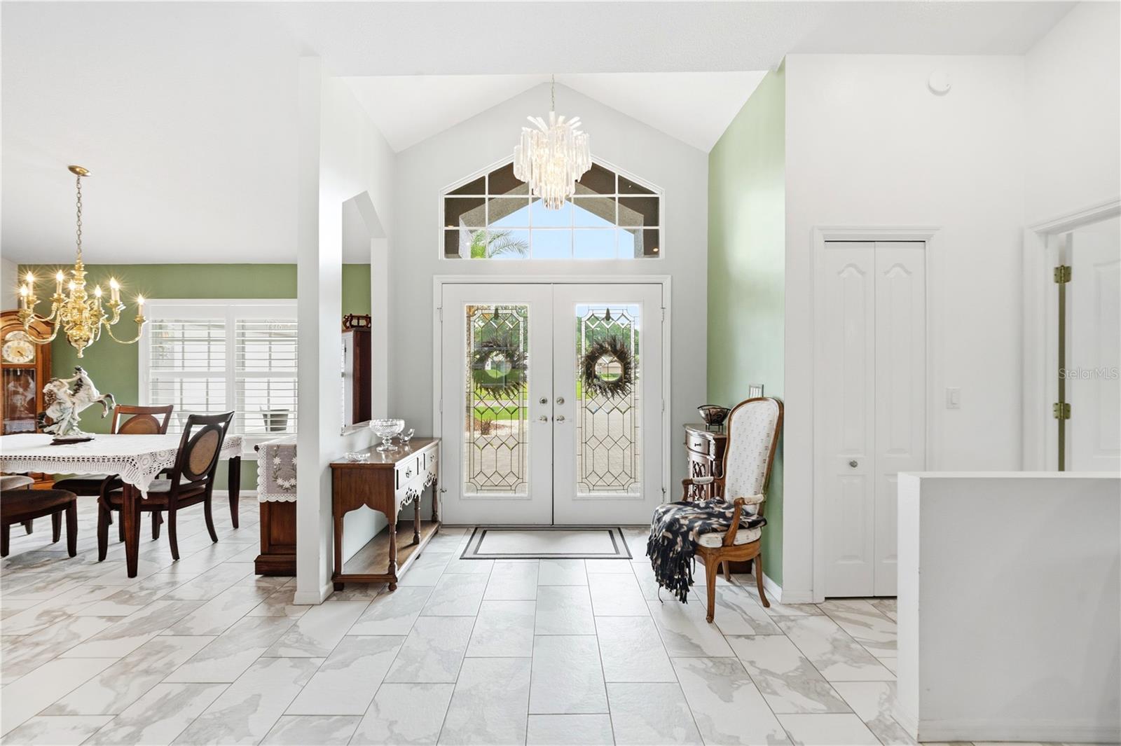 FOYER