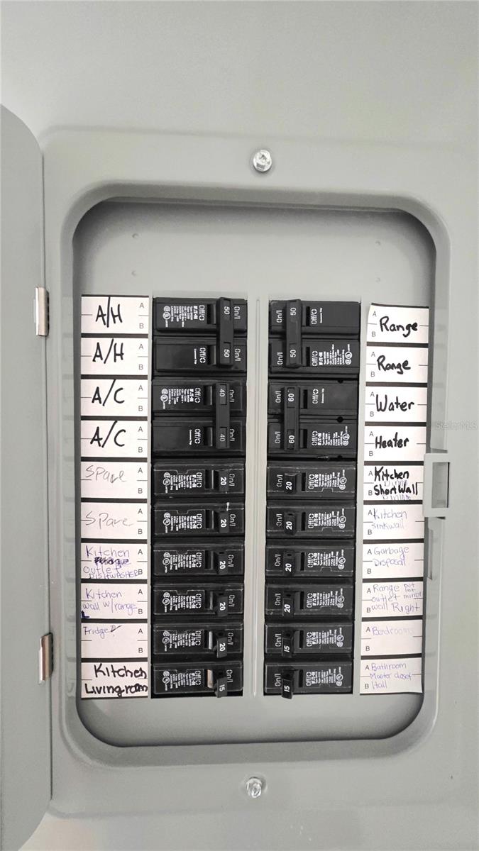 TB8520067