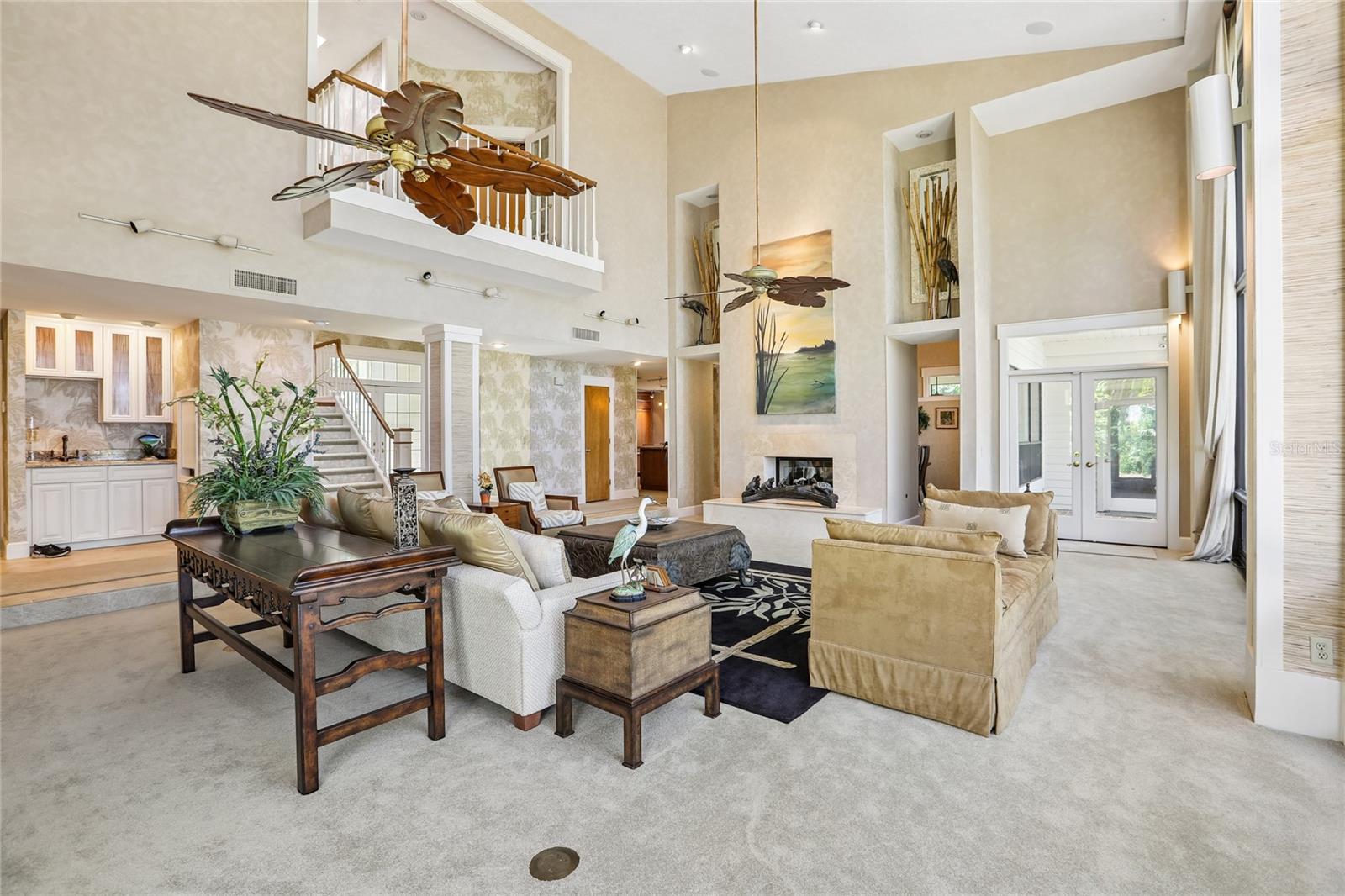 Great room / gas fireplace / wet bar