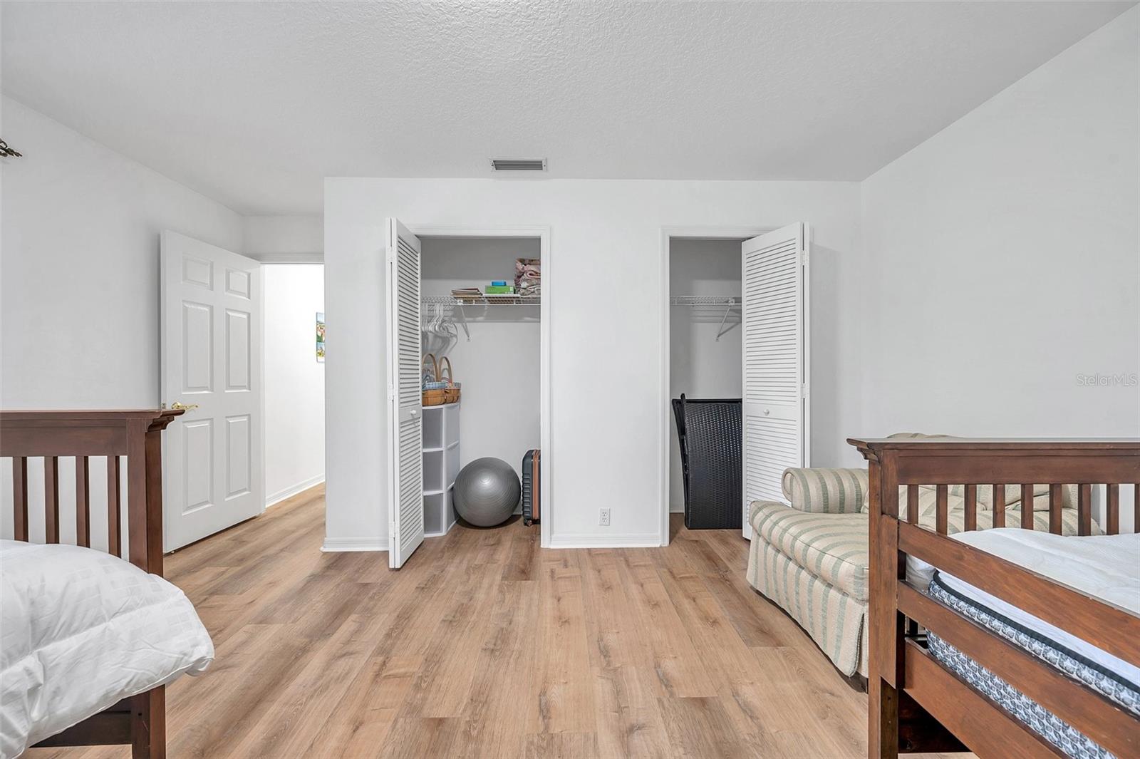 Guest bedroom 2