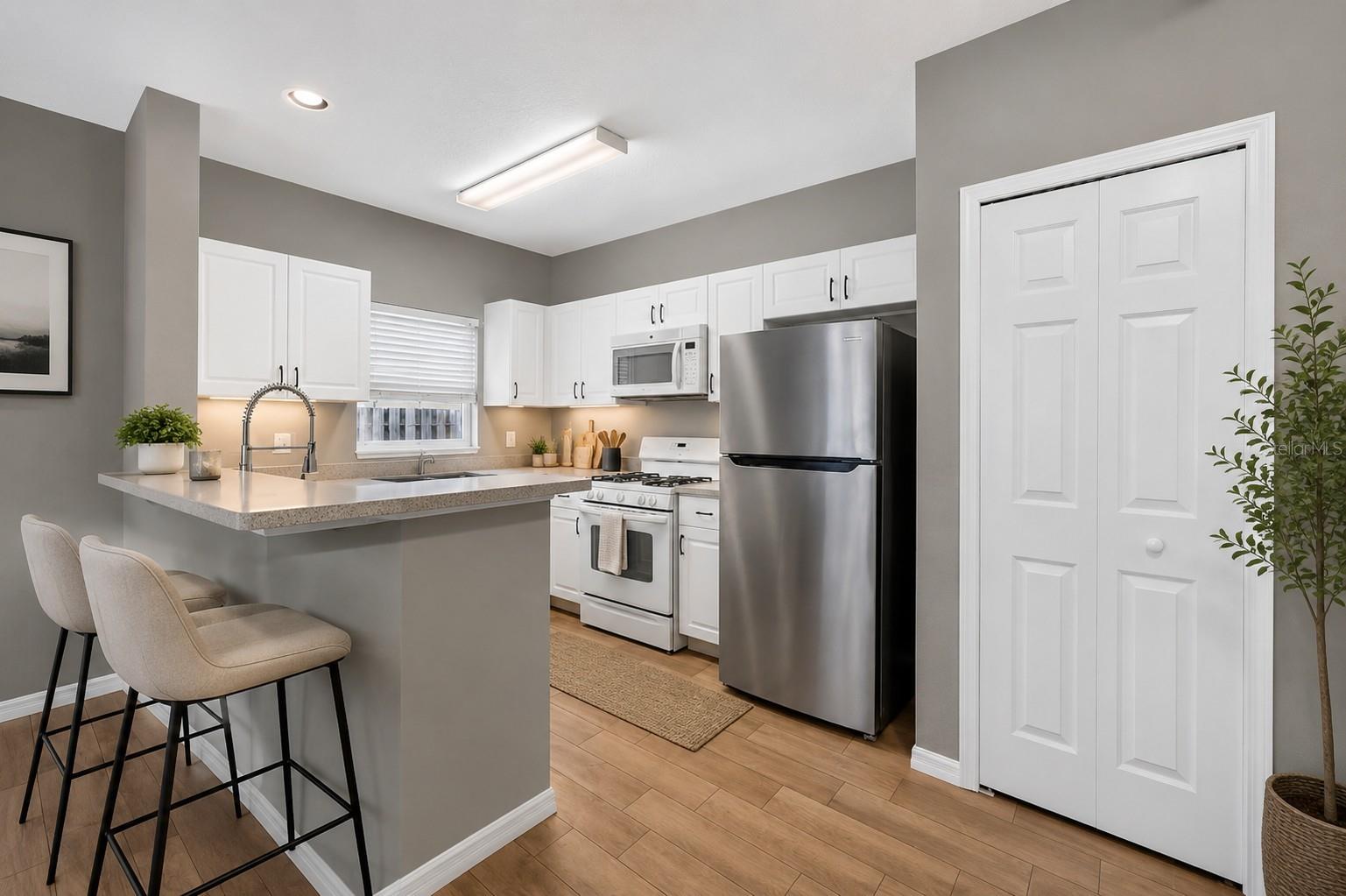 Kitchen with gas oven