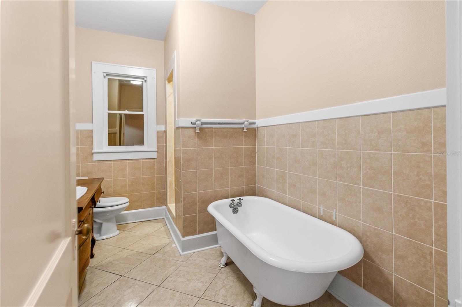 2nd Bathroom