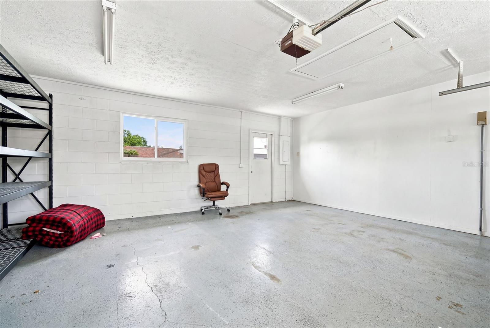 Garage-Virtually removed items