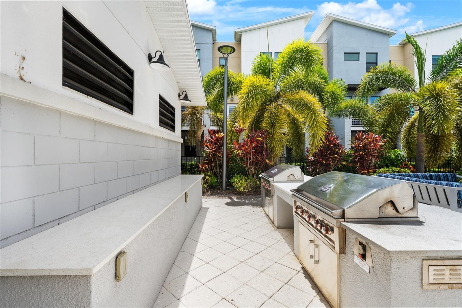 TB8520309