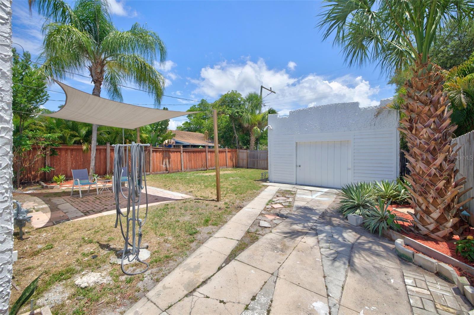 Detached Garage