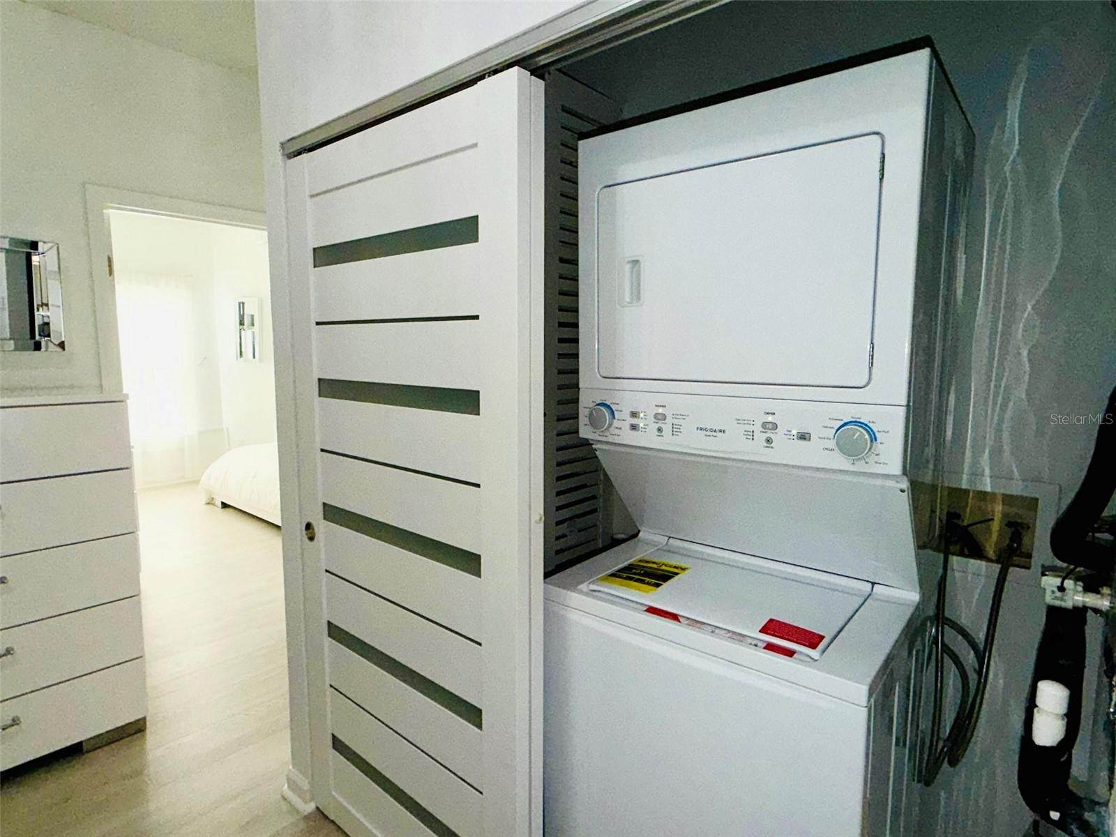 TB8520365