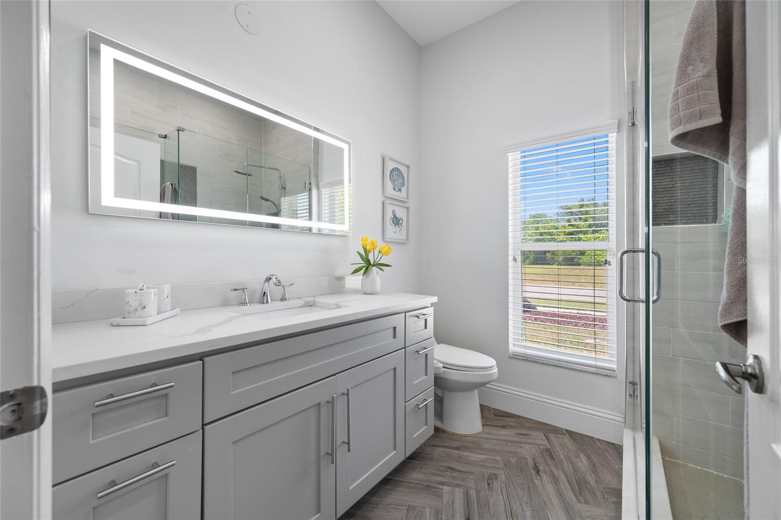 Shared bath for 2 bedrooms