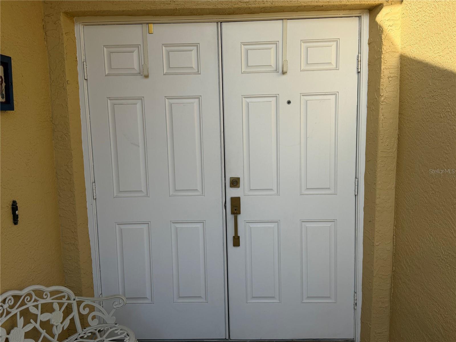 Double dooor Entry