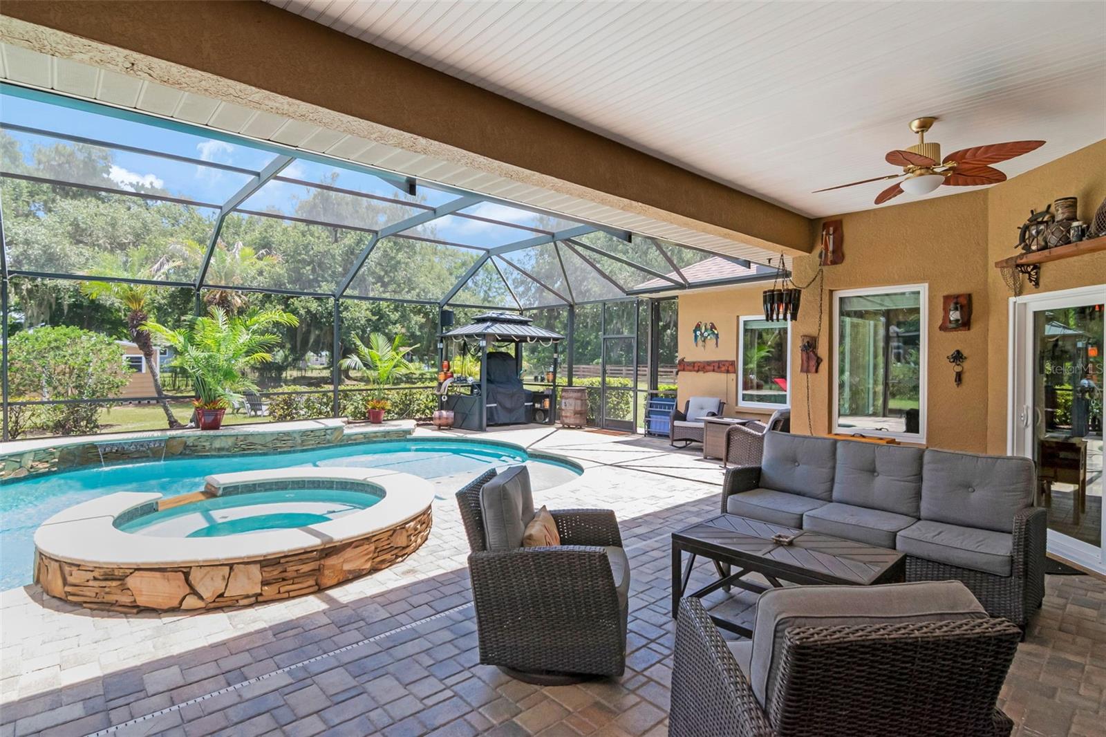 Pool / Patio
