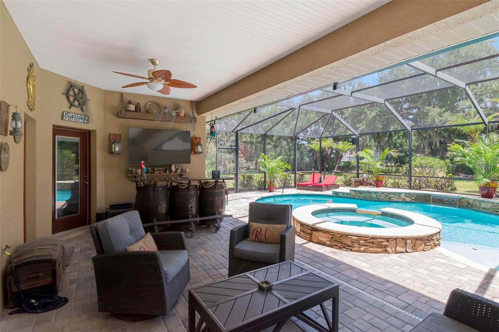 Pool / Patio