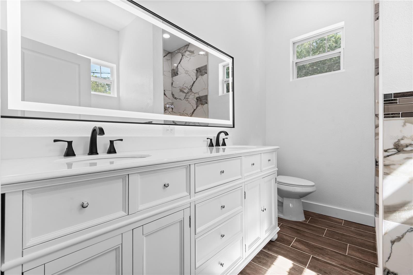 PRIMARY SUITE BATHROOM