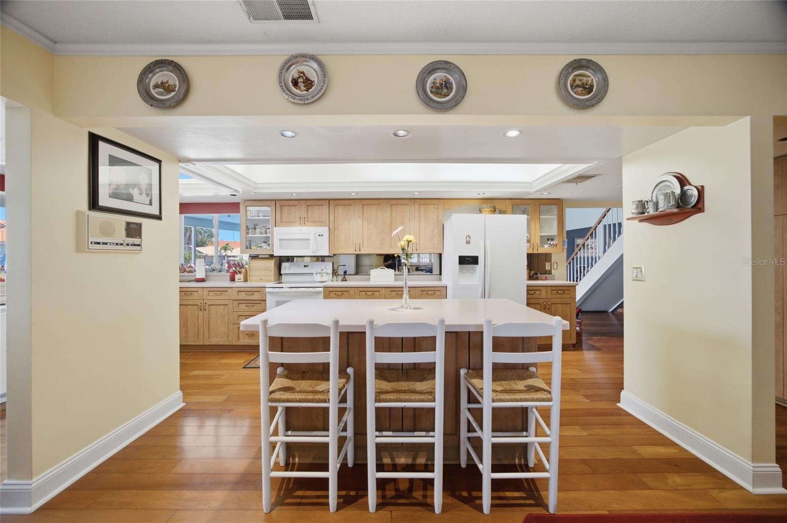 Kitchen angle 4