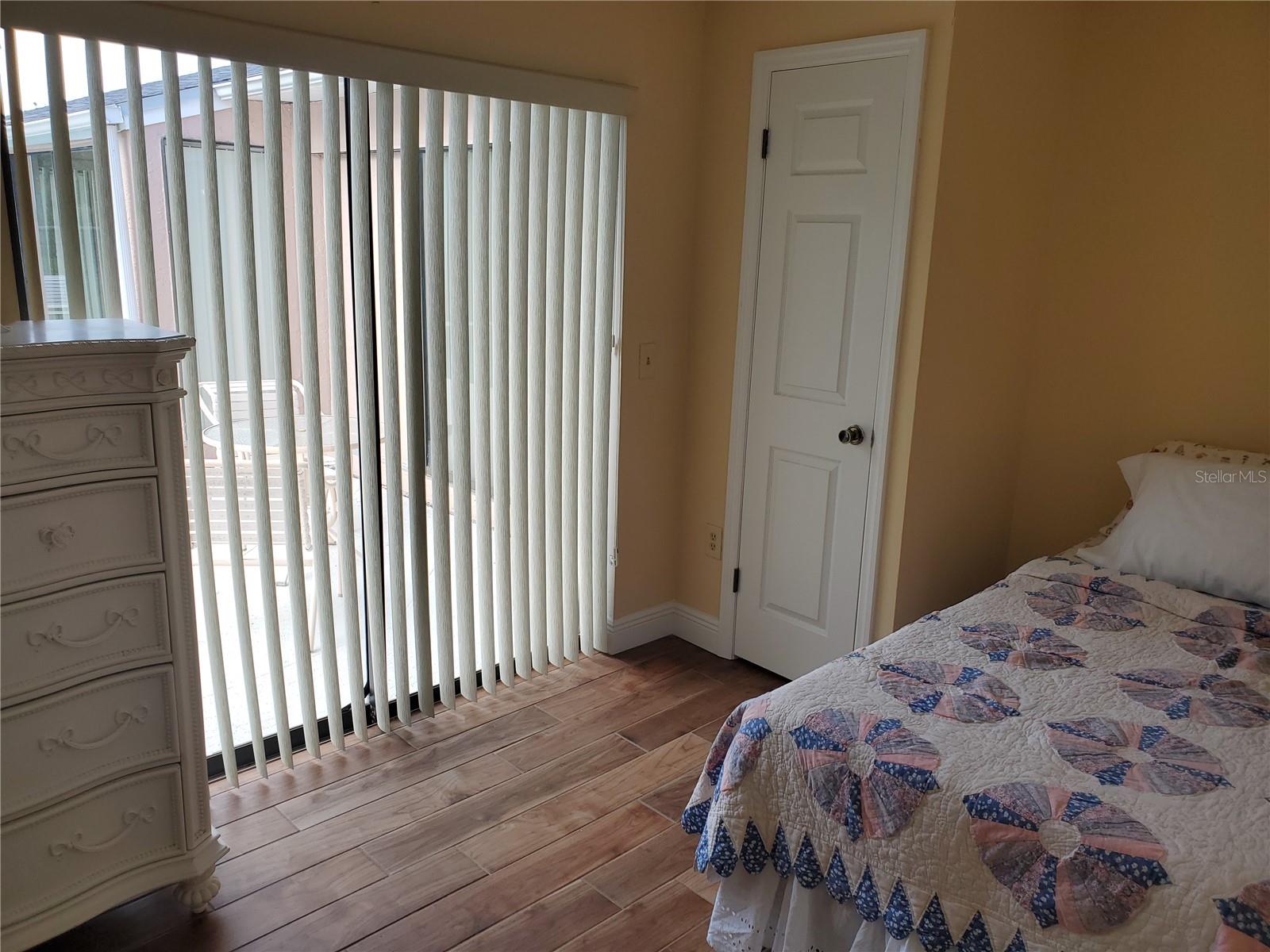 4th bedroom with pool access