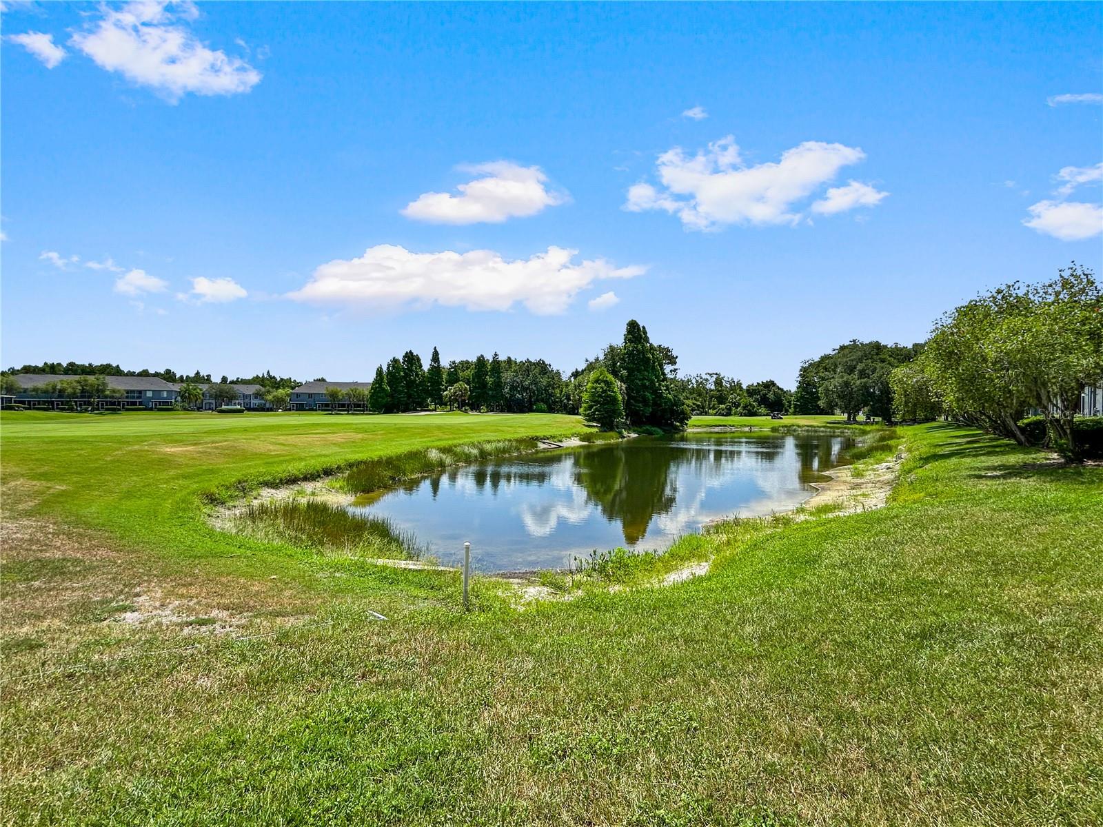 TB8520759