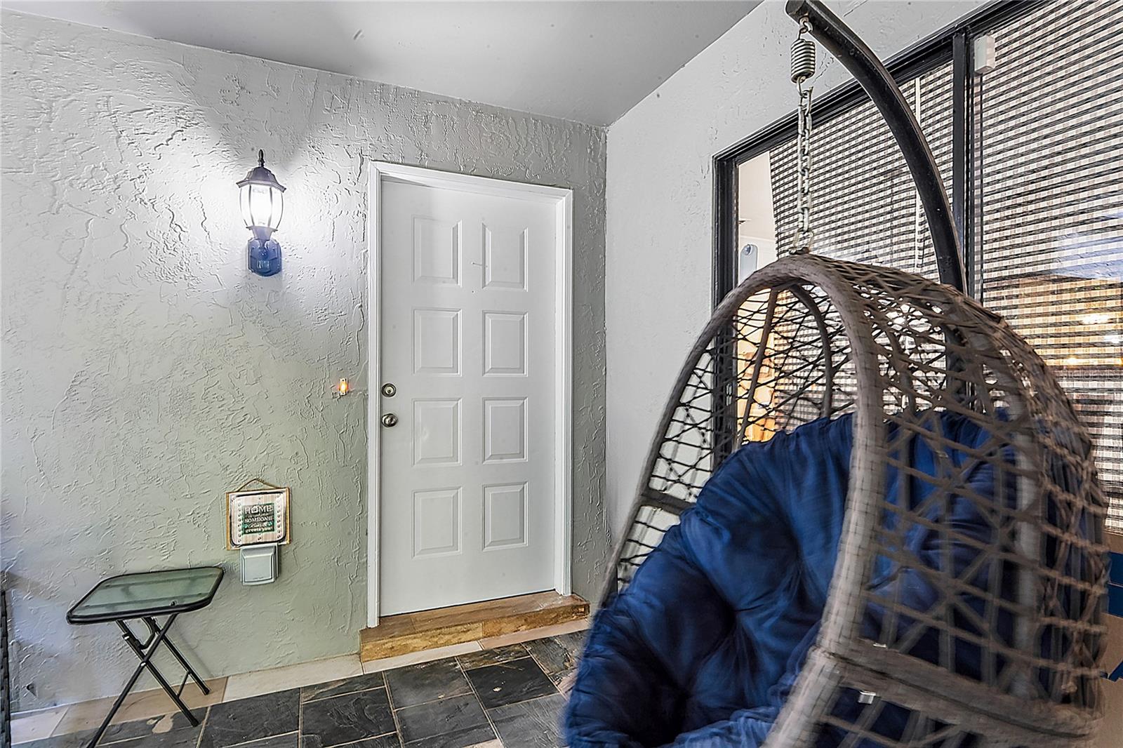 Cover and Screened Patio - Front door