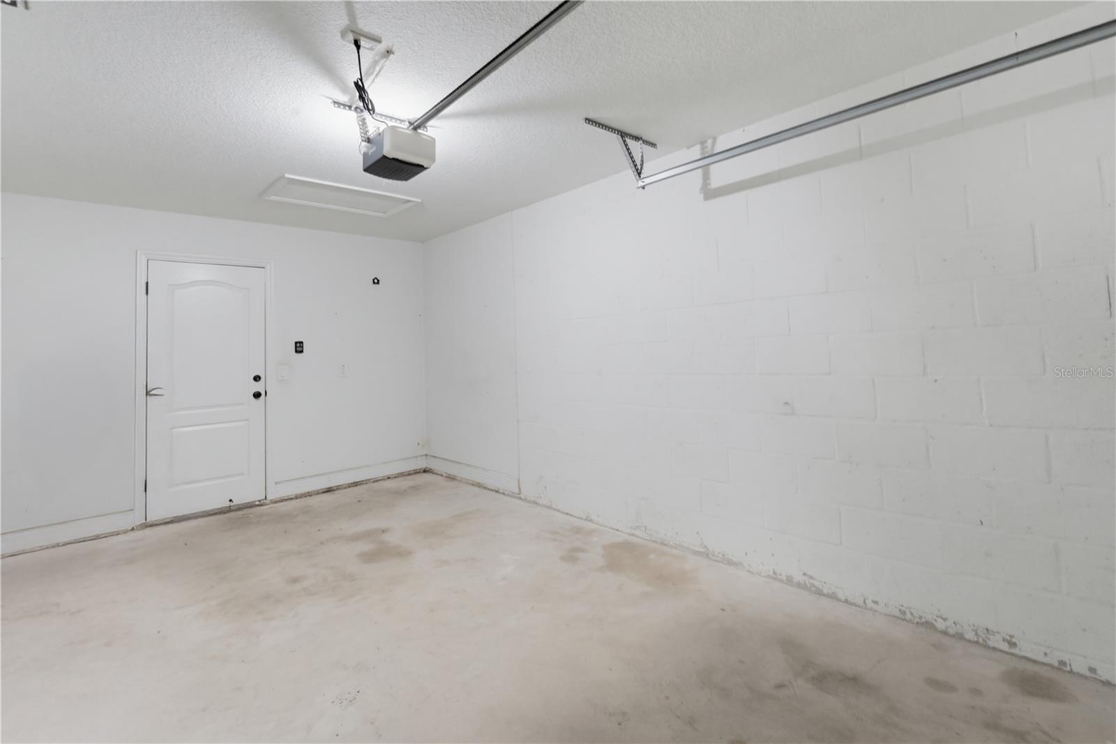 1 car garage