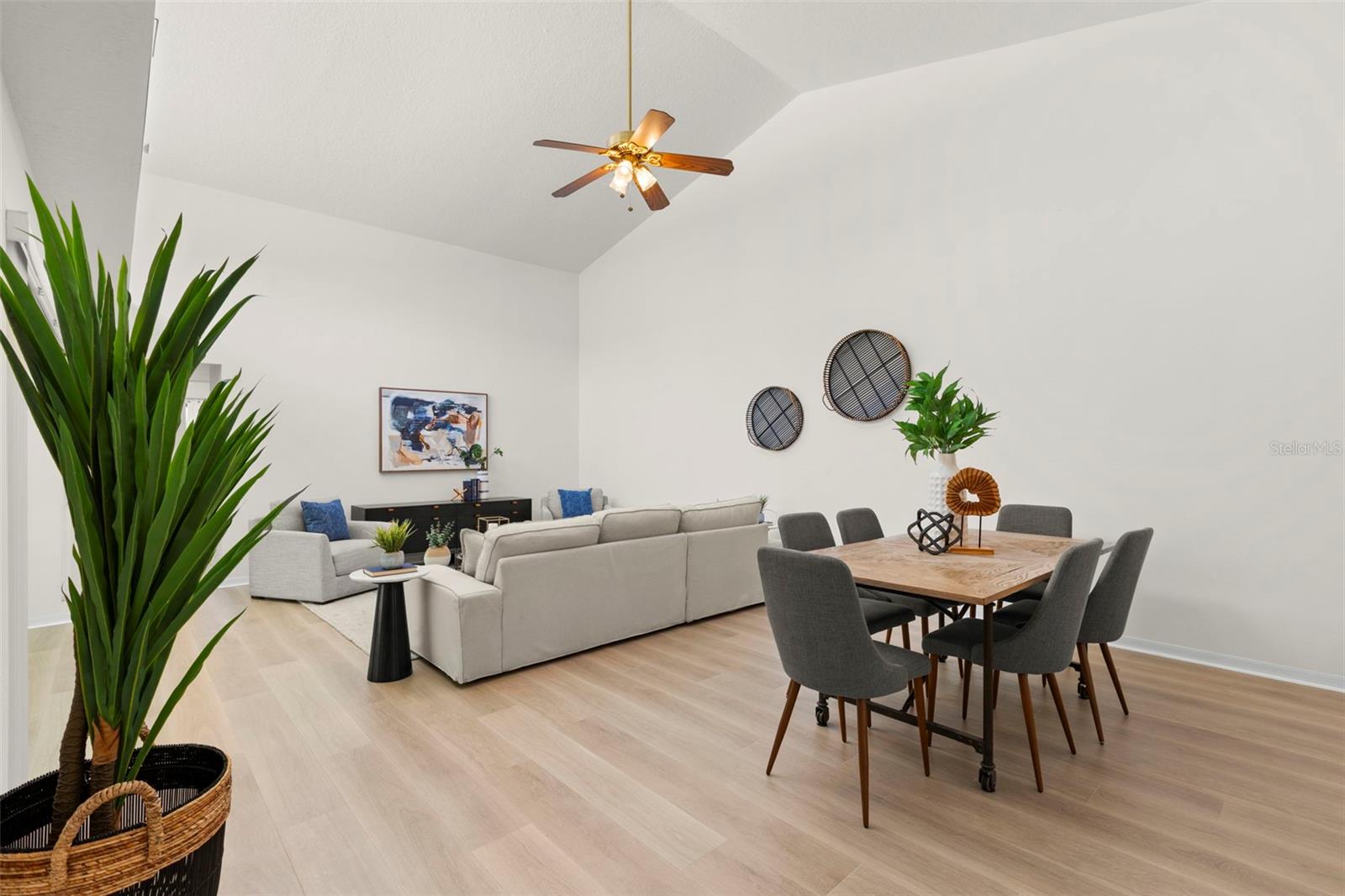 This room has high ceilings. You will truly love it.