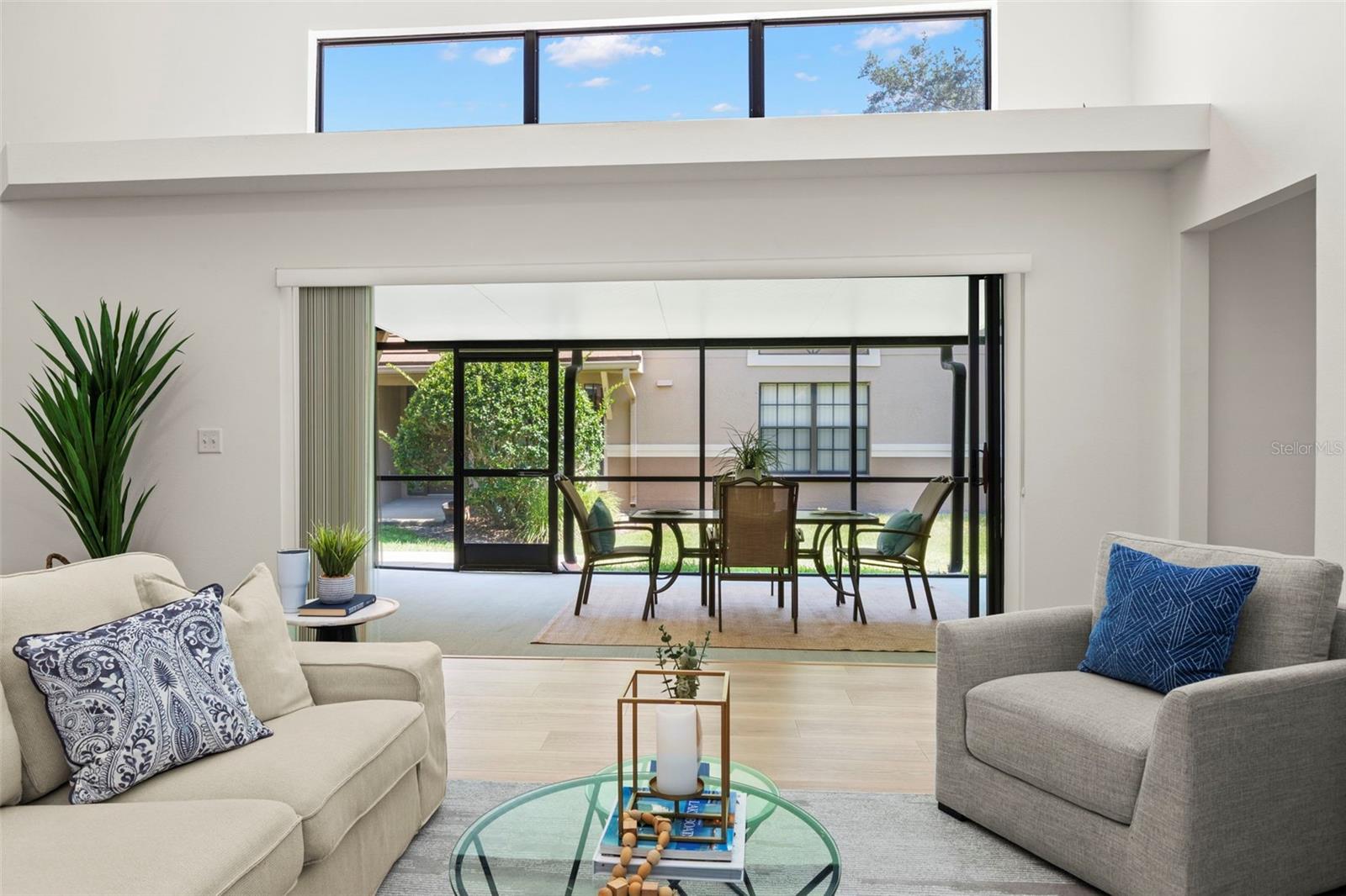 The sliding doors as you can see, open up to the lanai or you can close the sliding doors and blinds.