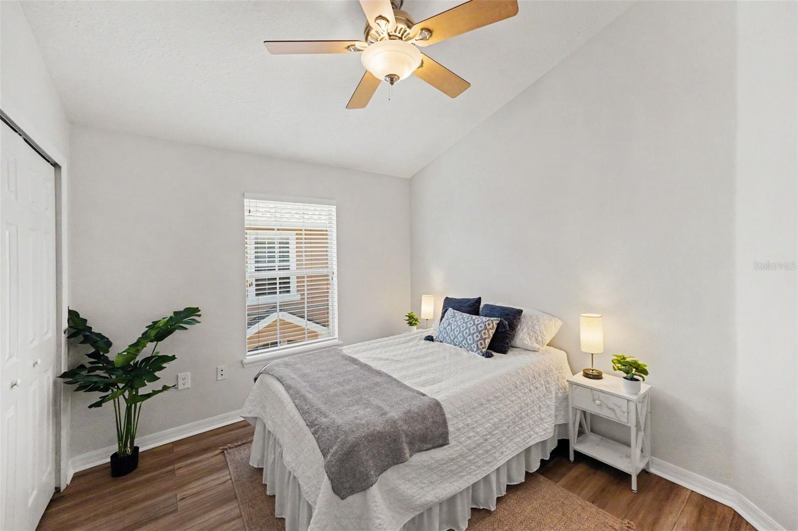 Secondary bedroom