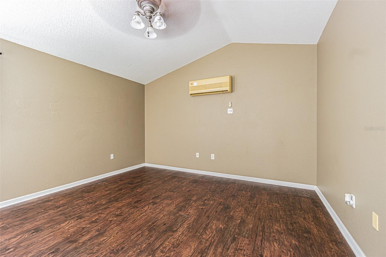 Bonus room