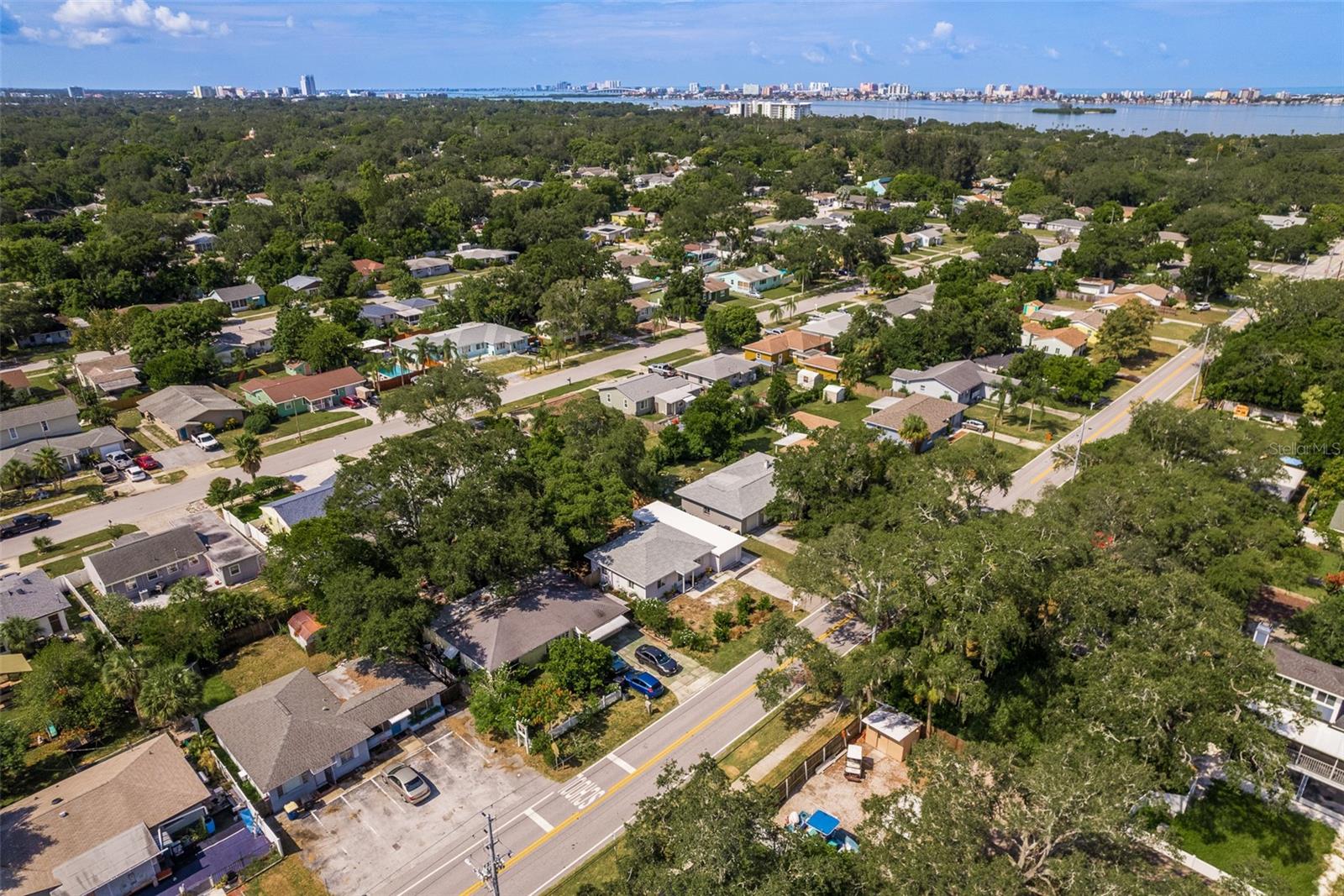 TB8520793