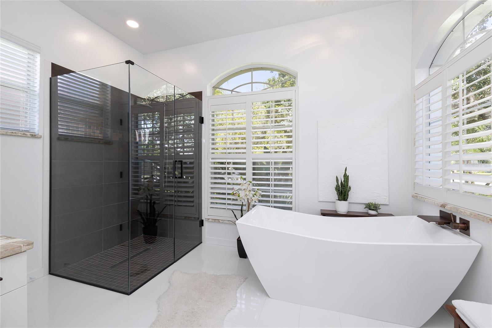 Love the soaking tub