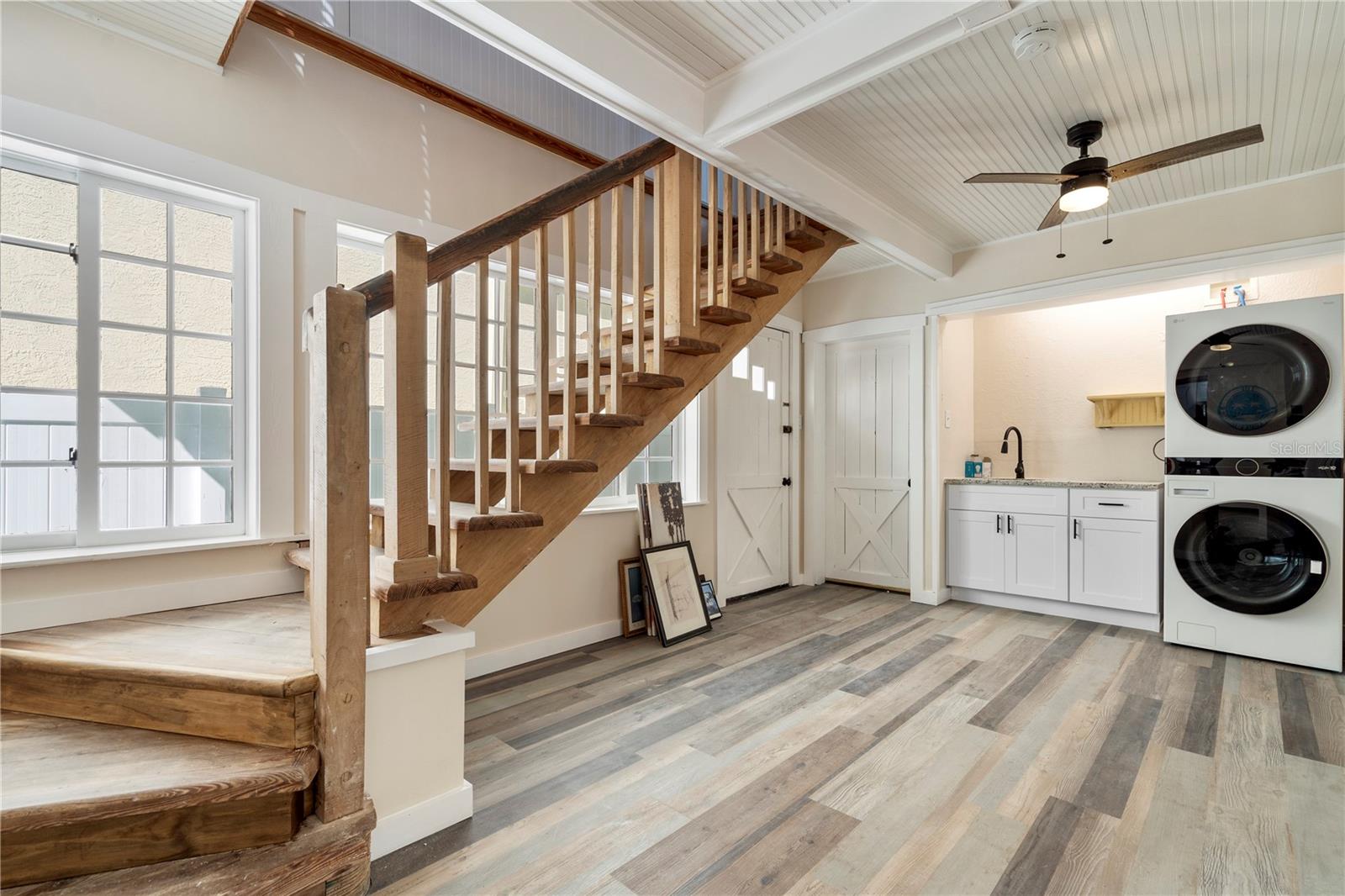 TB8520827
