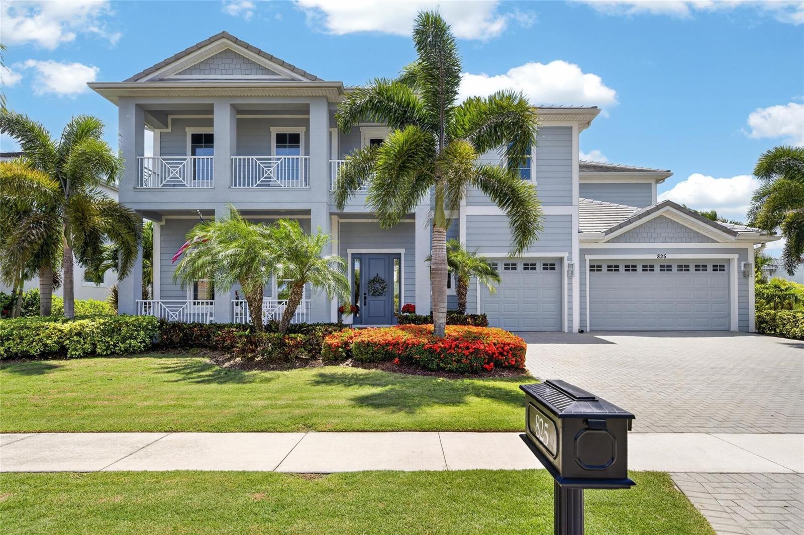 TB8520847