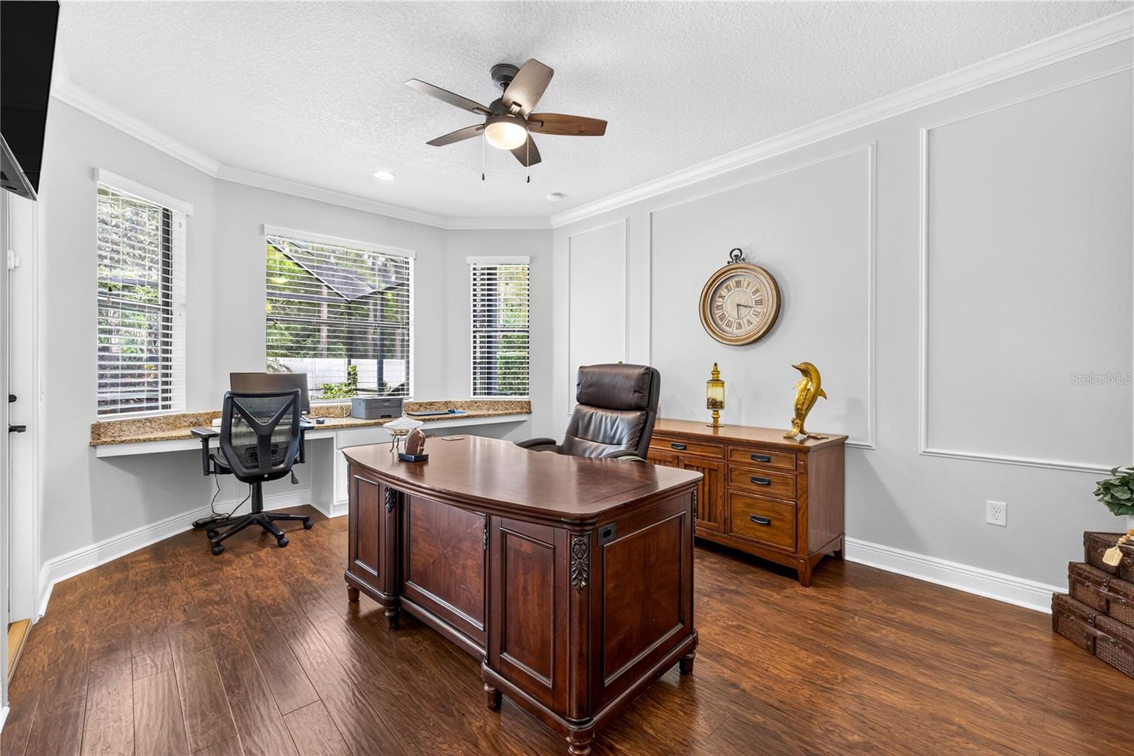 1st floor office/flex space/bedroom