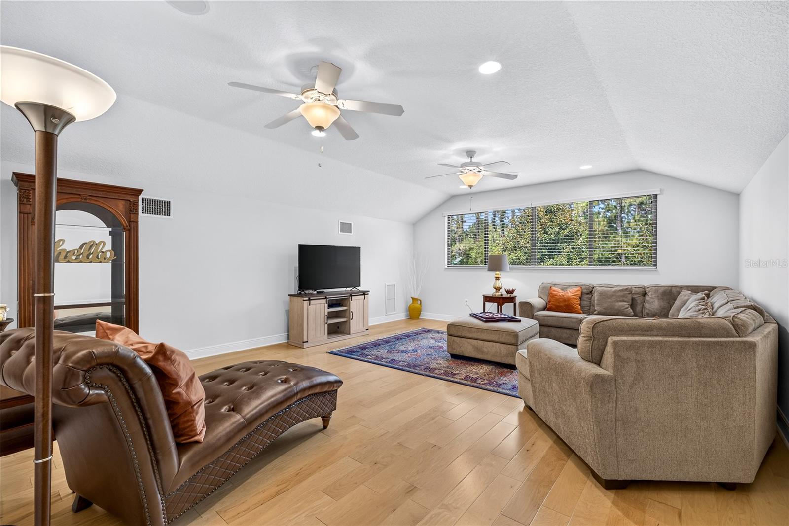 2nd floor loft