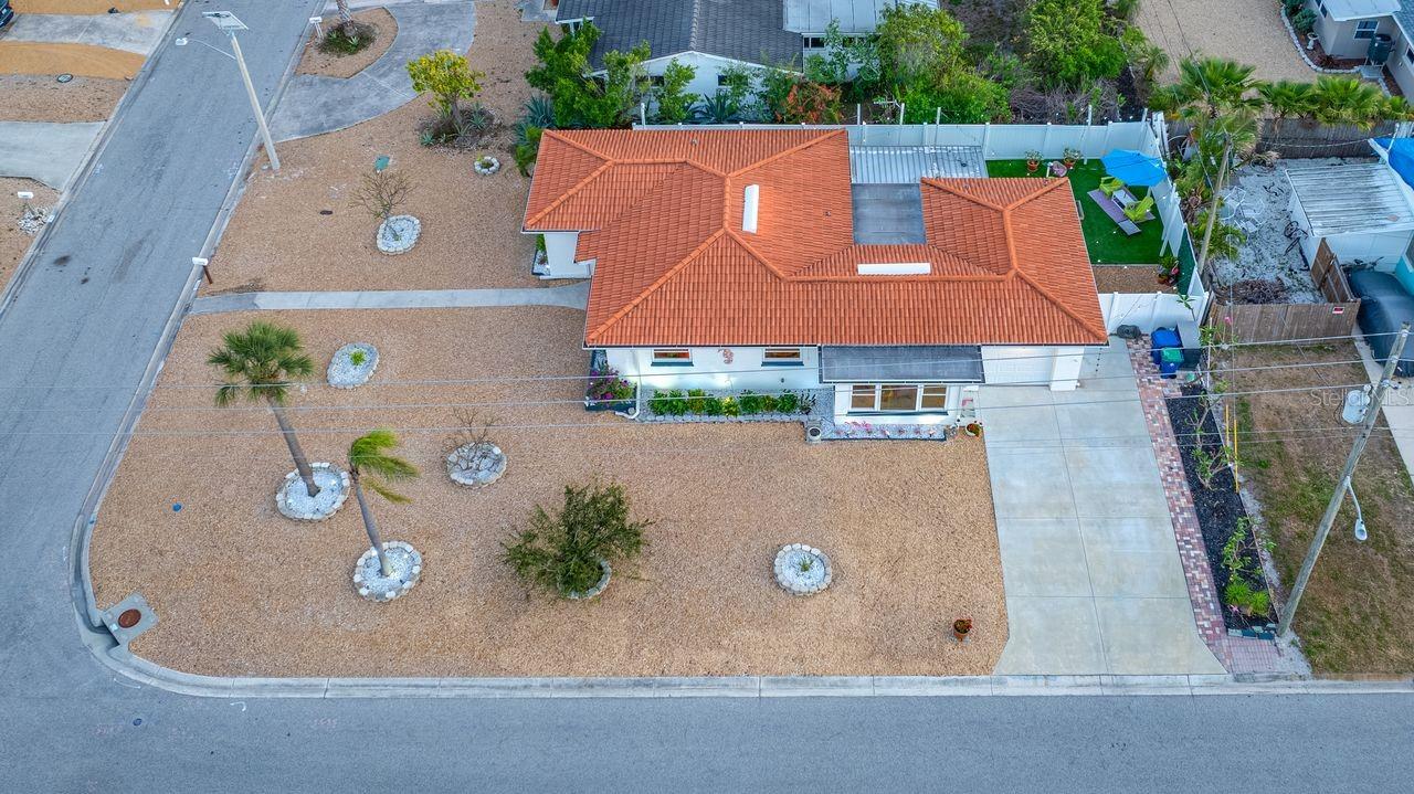 Fabulous Corner Lot in highly desirable South Pasadena - Low Maintenance Lawn