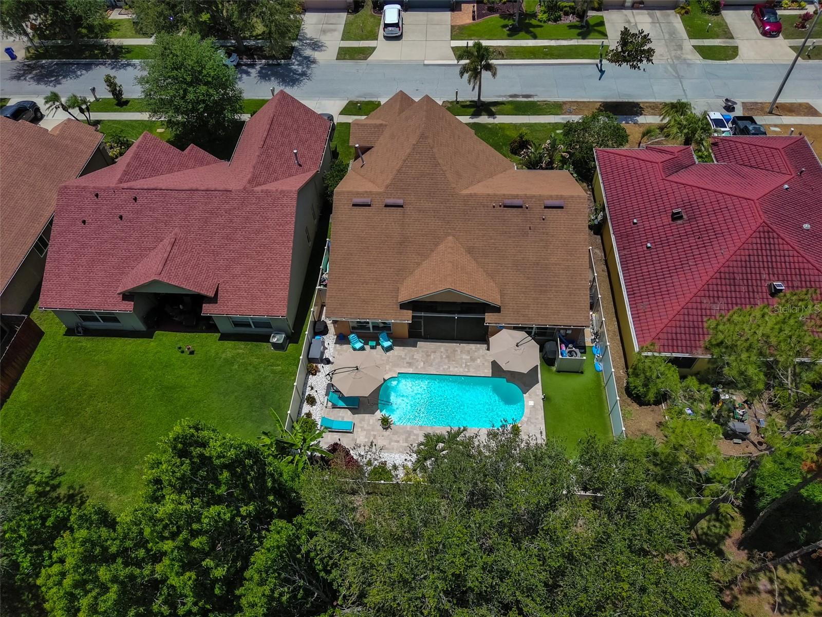 TB8520902