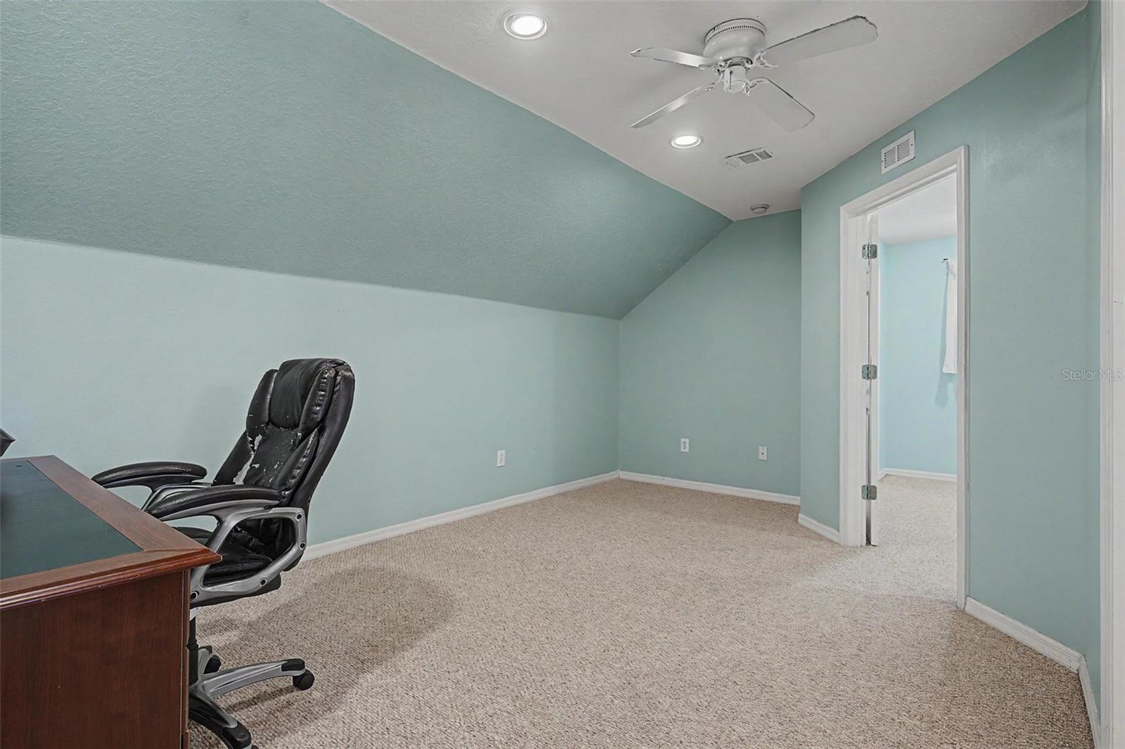 Large Second Floor Loft