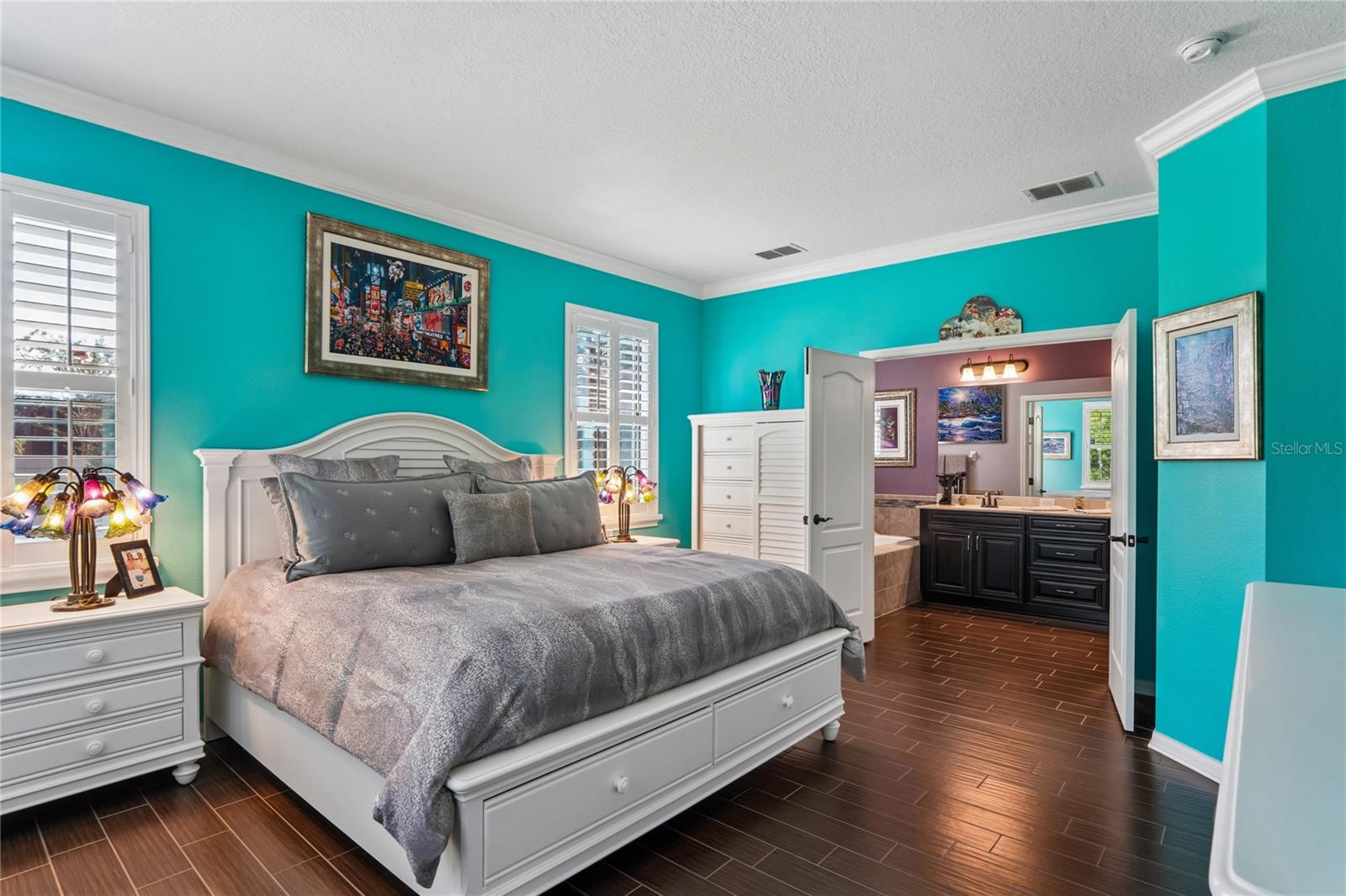 Split Floorplan with the Primary Bedroom of the Living Room